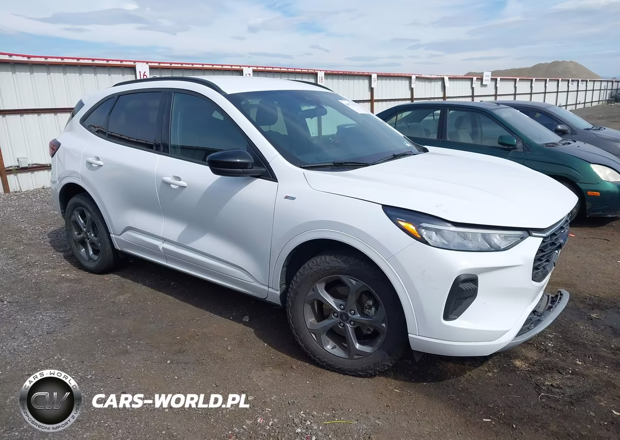 2023 Ford Escape St-Line