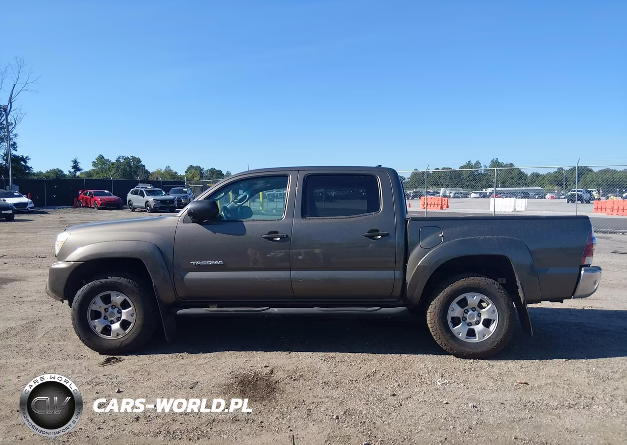 2015 Toyota Tacoma Prerunner V6 VIN:5TFJU4GN2FX065143 - 14
