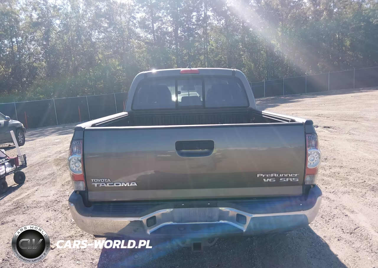 2015 Toyota Tacoma Prerunner V6 VIN:5TFJU4GN2FX065143 - 16