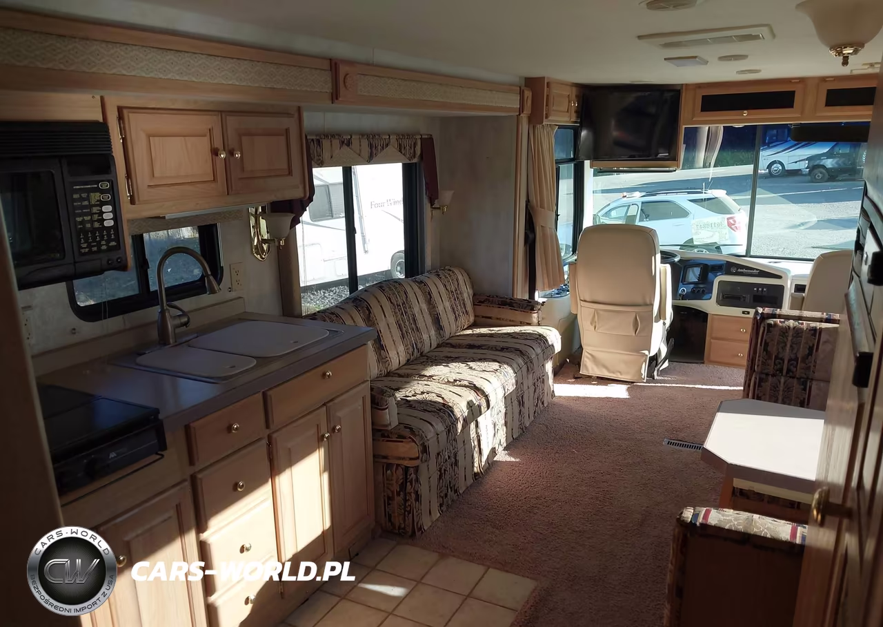 2000 Roadmaster Rail Executive Signature VIN:1RF120310Y1009315 - 5