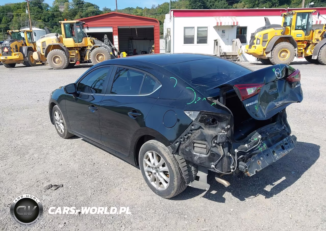 2018 Mazda Mazda3 Sport VIN:3MZBN1U7XJM245214 - 3