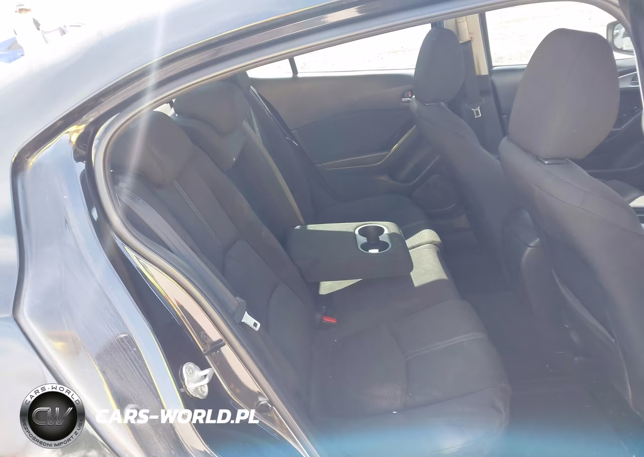2018 Mazda Mazda3 Sport VIN:3MZBN1U7XJM245214 - 8