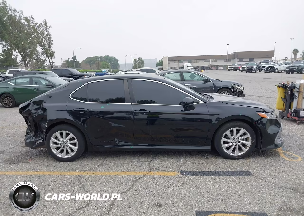 2022 Toyota Camry Le VIN:4T1C11AK7NU711366 - 13