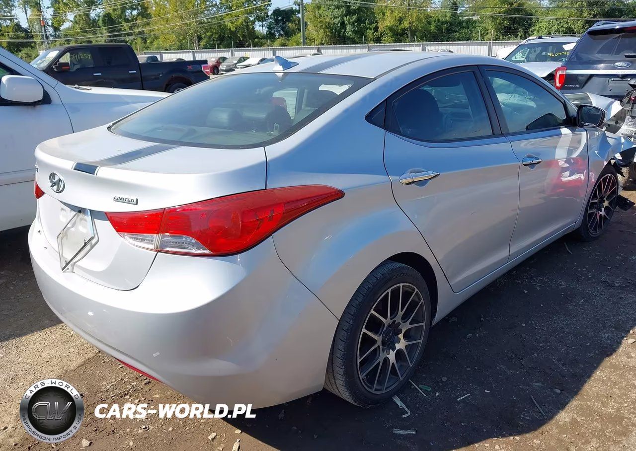 2013 Hyundai Elantra Limited VIN:KMHDH4AE8DU506357 - 4