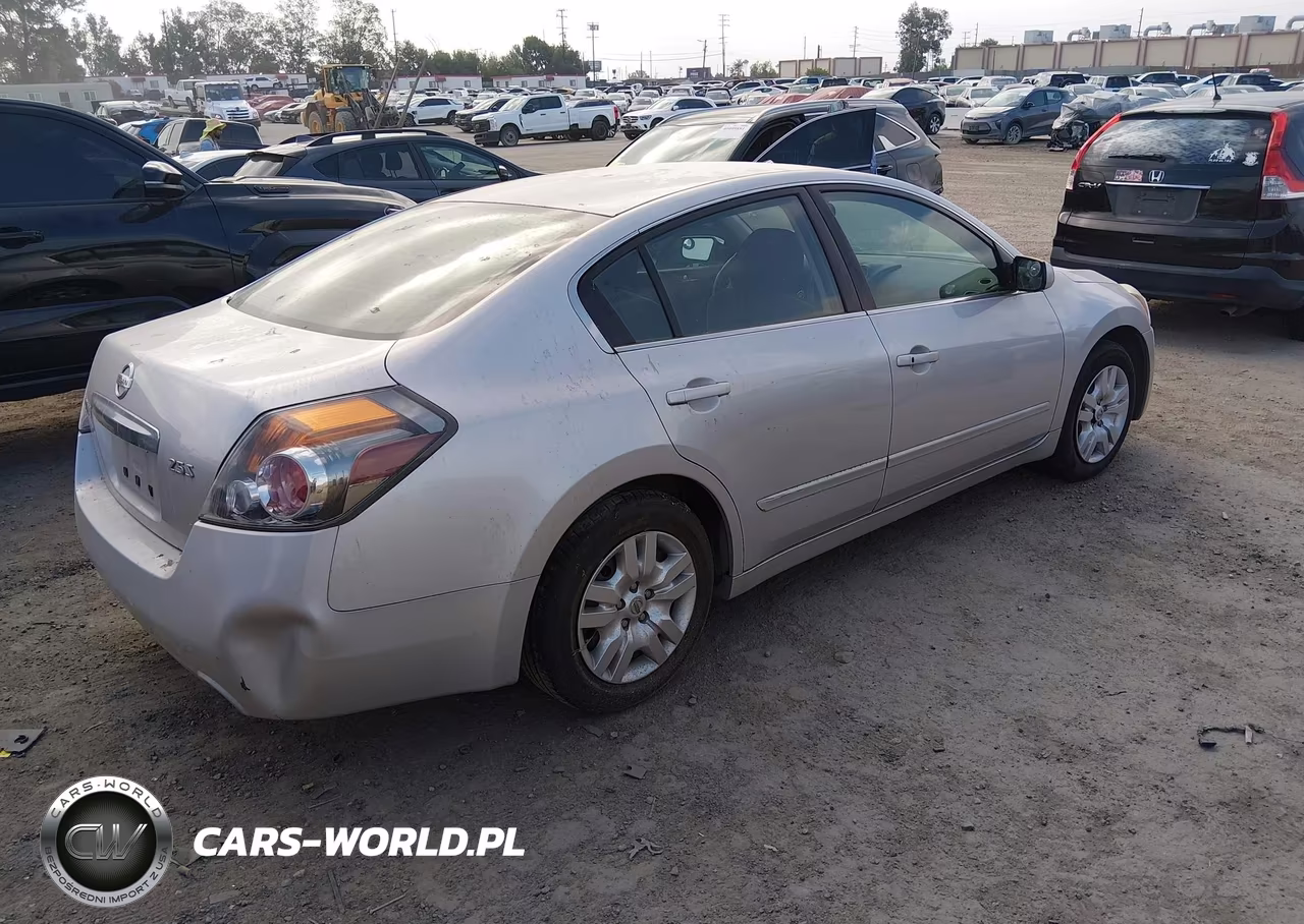 2011 Nissan Altima 2.5 S VIN:1N4AL2AP2BC138701 - 4