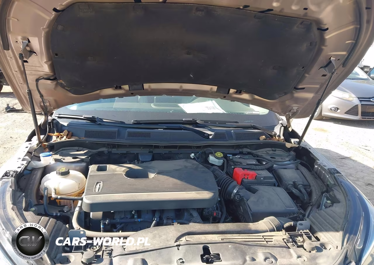 2020 Lincoln Corsair Standard VIN:5LMCJ1C93LUL13821 - 10
