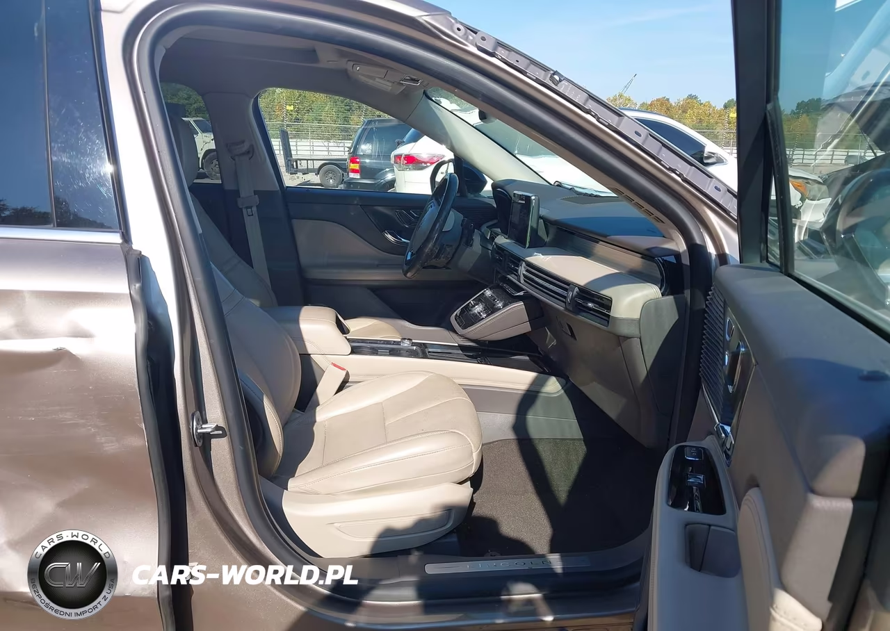 2020 Lincoln Corsair Standard VIN:5LMCJ1C93LUL13821 - 5