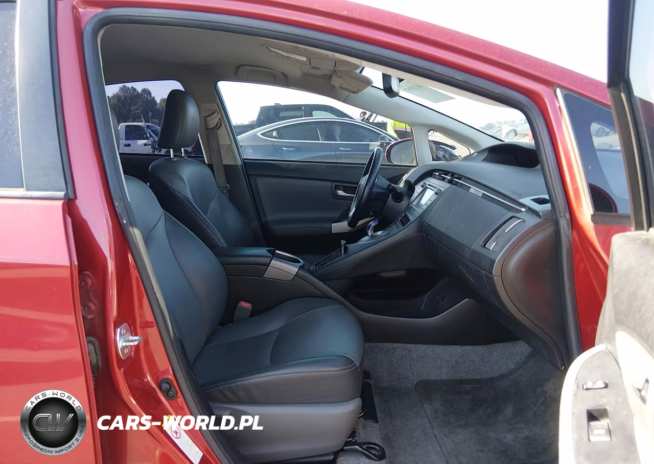 2014 Toyota Prius Four VIN:JTDKN3DU7E0380082 - 5