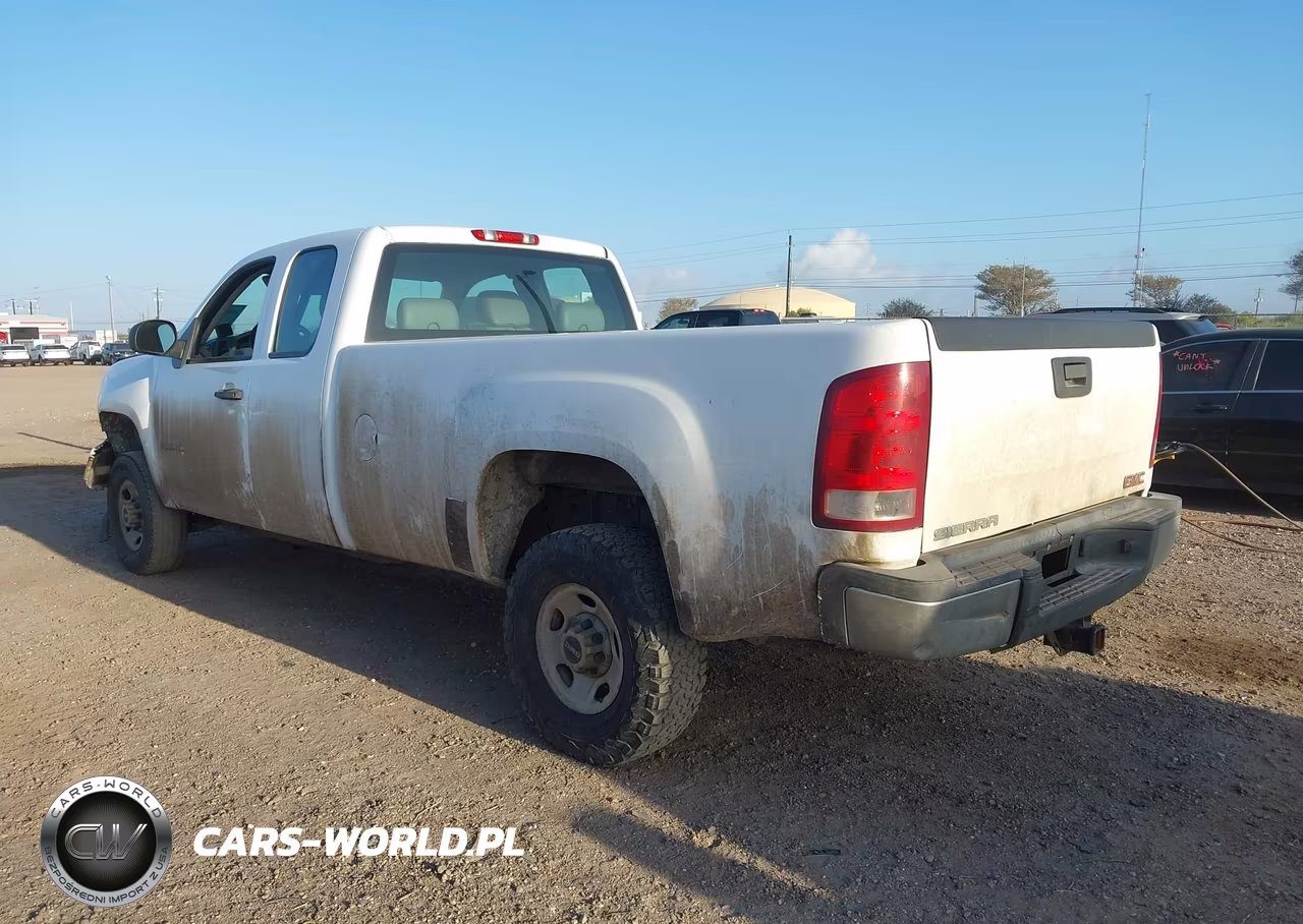 2010 GMC Sierra 2500Hd Work Truck VIN:1GT5CZBG1AZ230705 - 3