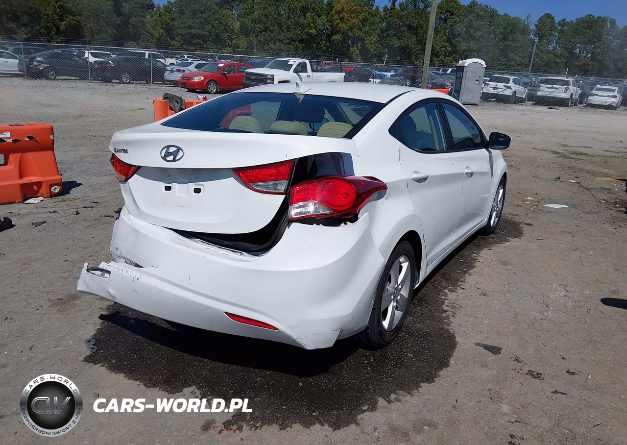 2013 Hyundai Elantra Gls VIN:5NPDH4AE9DH312919 - 4