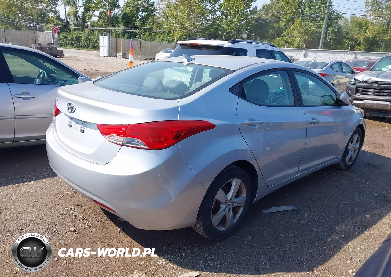 2011 Hyundai Elantra Gls VIN:5NPDH4AEXBH054228 - 4