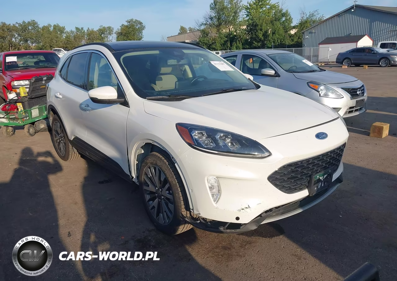 2020 Ford Escape Titanium Hybrid