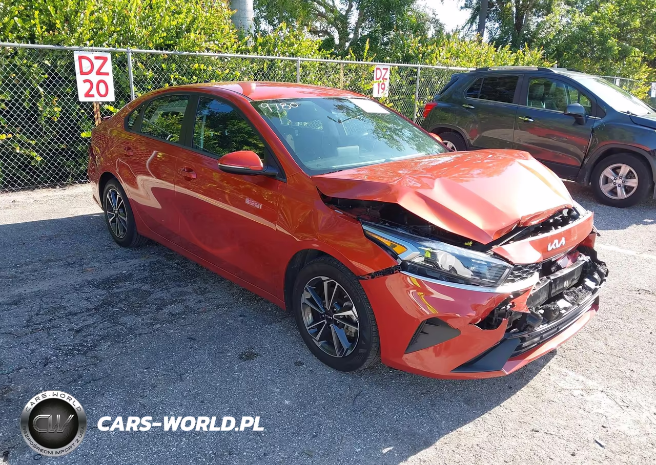 2023 Kia Forte Lxs