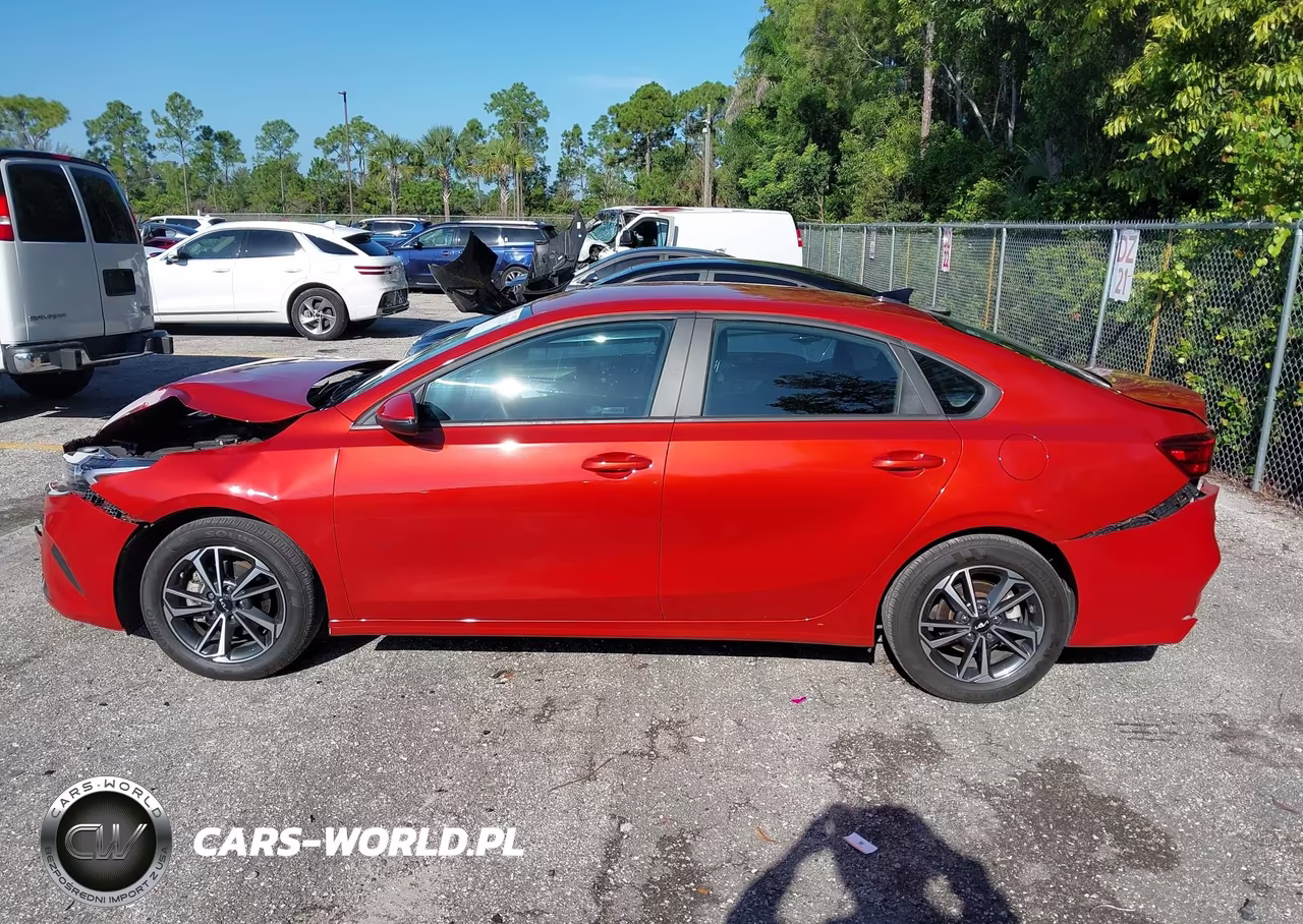 2023 Kia Forte Lxs VIN:3KPF24AD0PE509780 - 15
