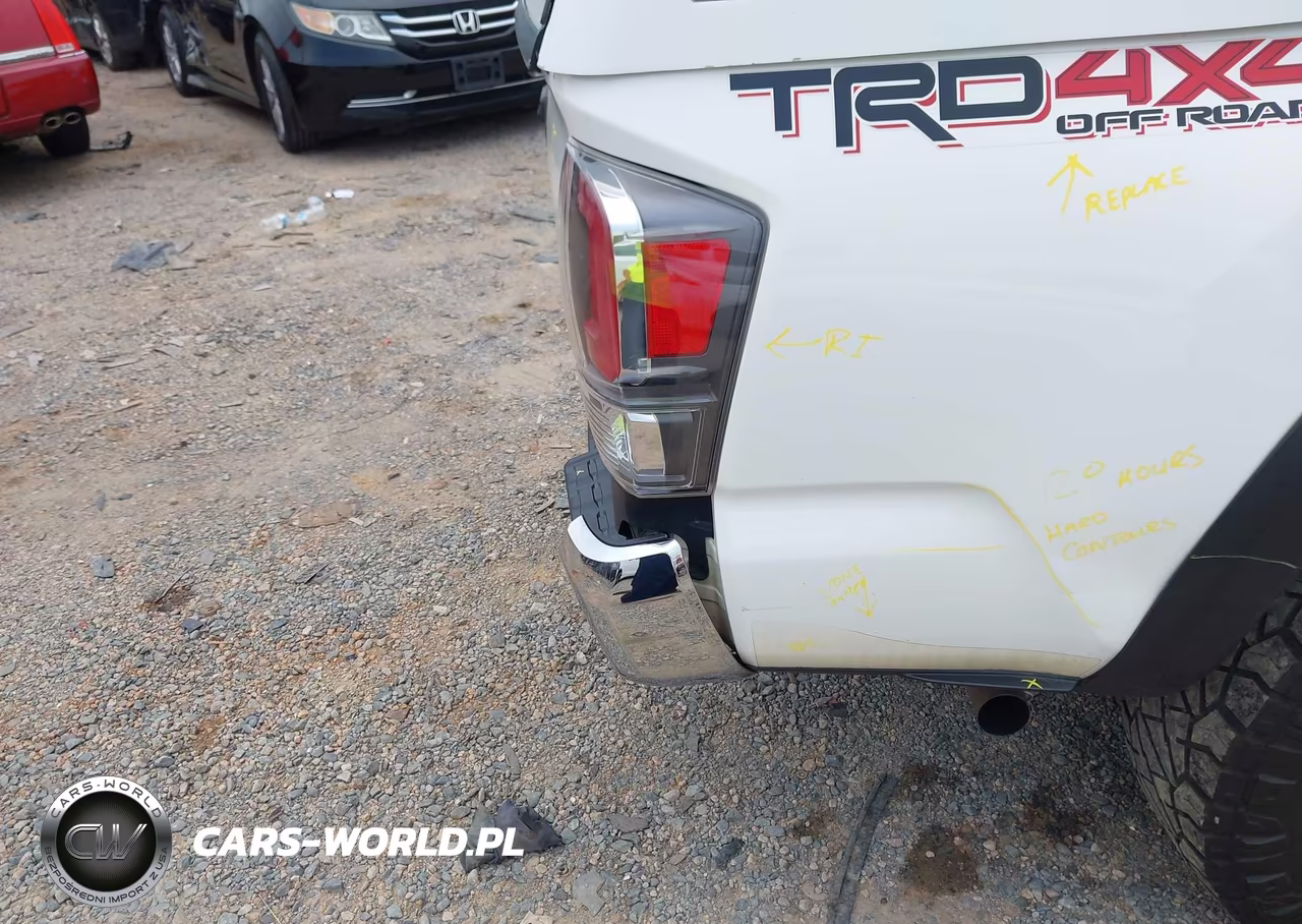 2021 Toyota Tacoma Trd Off-Road VIN:5TFCZ5AN1MX275609 - 18