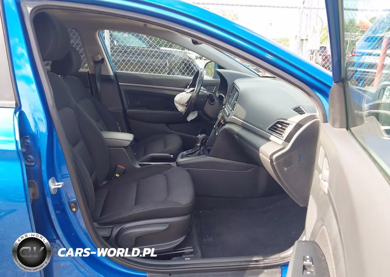 2017 Hyundai Elantra Value Edition VIN:KMHD84LF8HU369108 - 5