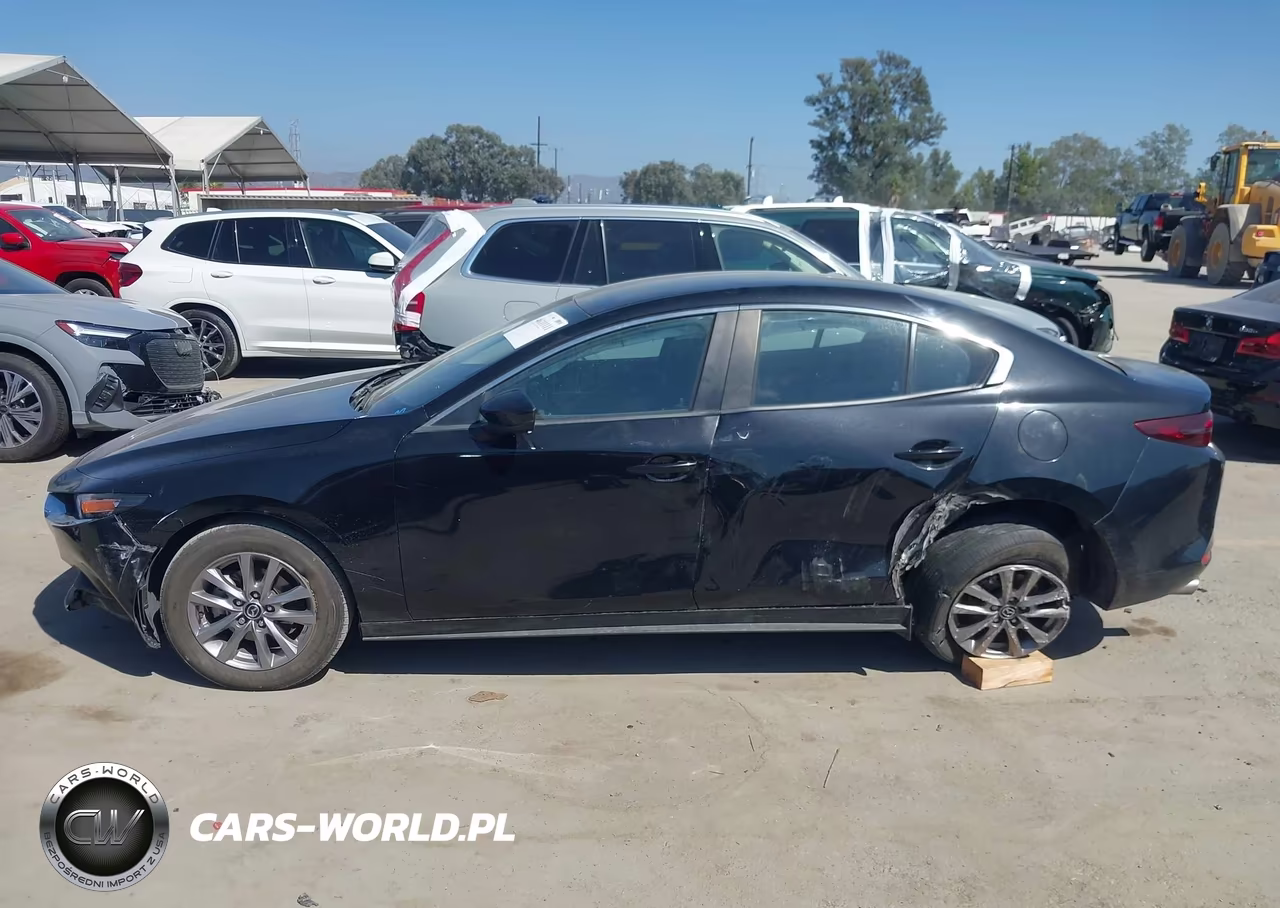2021 Mazda Mazda3 2.0 VIN:JM1BPAA76M1345149 - 13