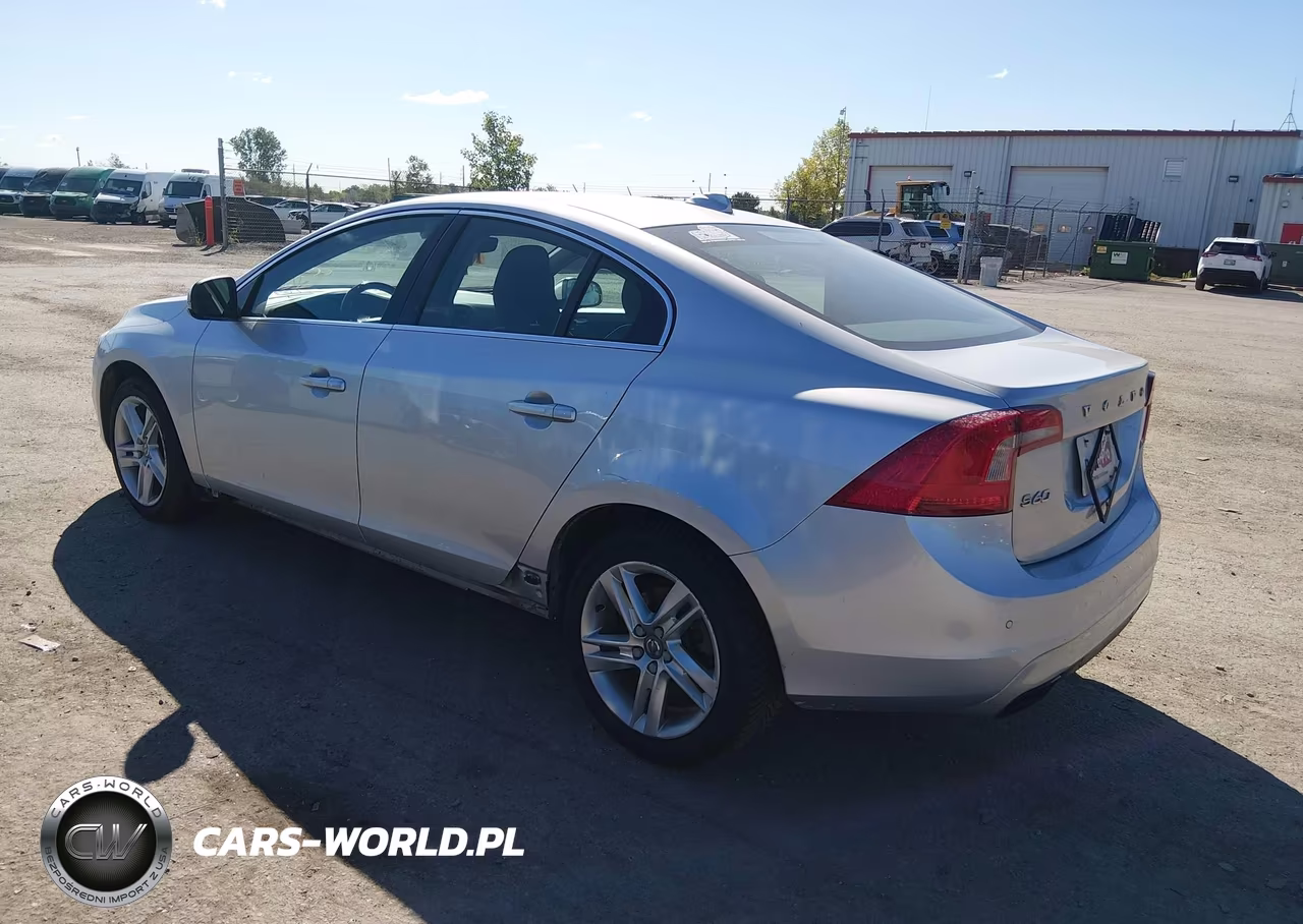 2015 Volvo S60 T5 Platinum VIN:YV140MFM1F1357395 - 3