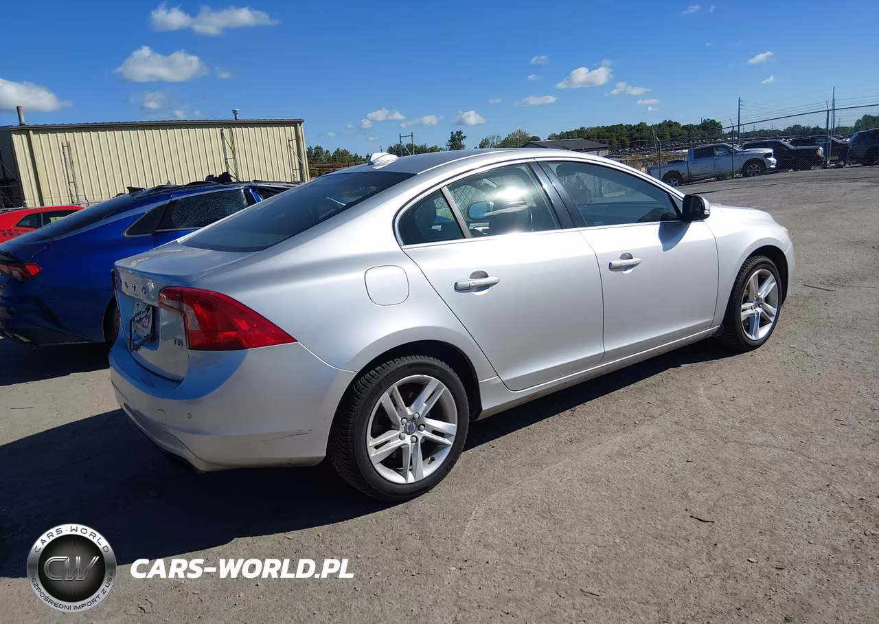 2015 Volvo S60 T5 Platinum VIN:YV140MFM1F1357395 - 4