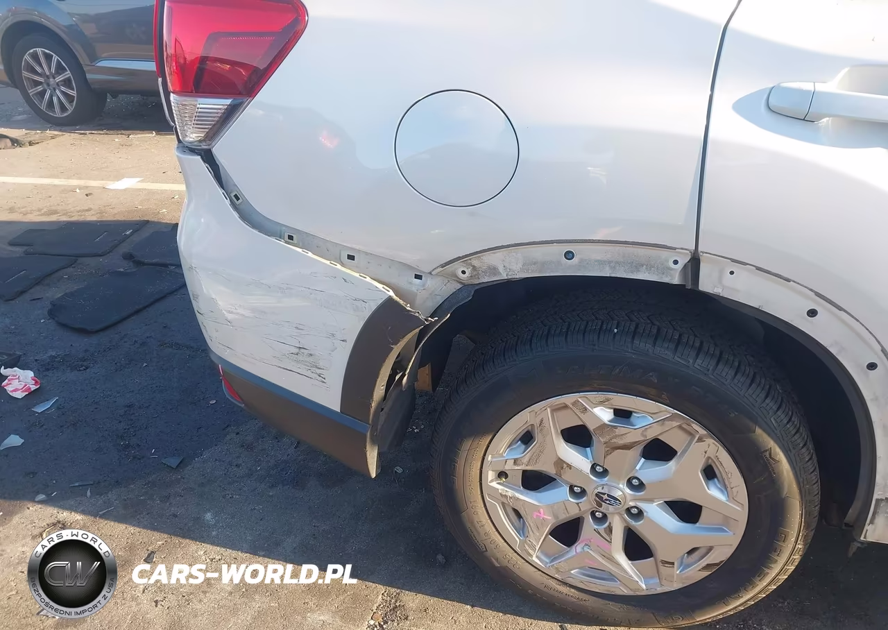 2023 Subaru Forester VIN:JF2SKACCXPH467468 - 19