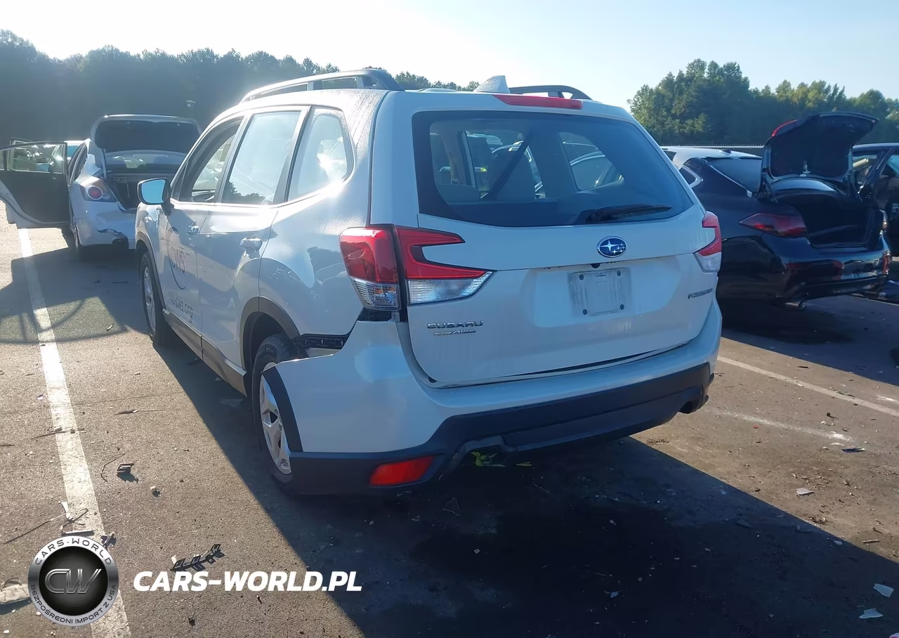 2023 Subaru Forester VIN:JF2SKACCXPH467468 - 3
