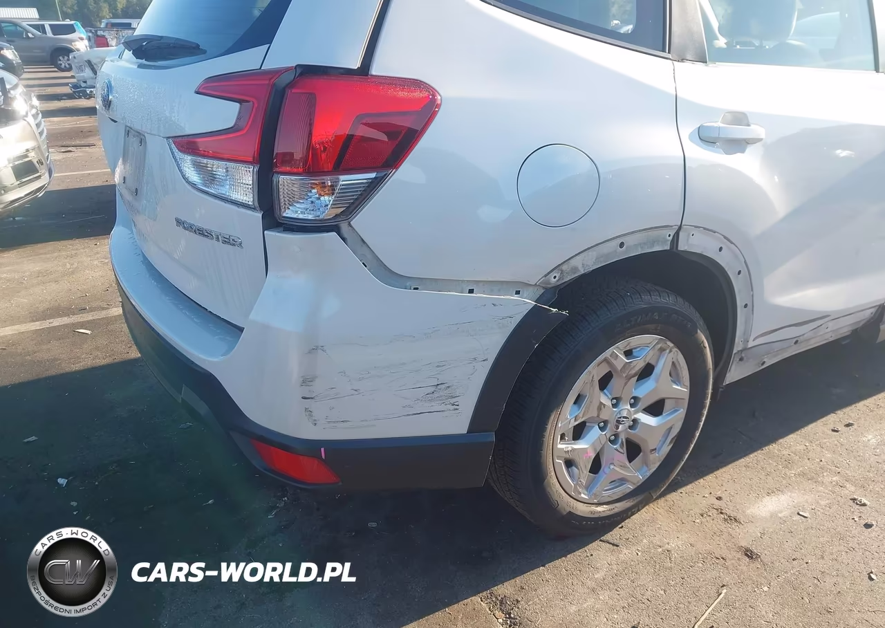2023 Subaru Forester VIN:JF2SKACCXPH467468 - 6