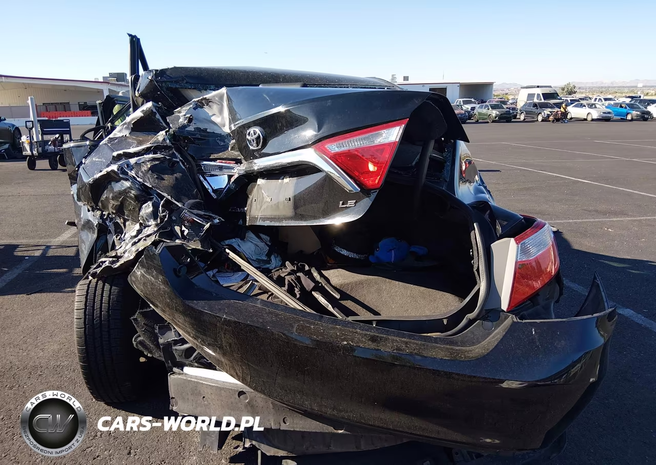 2017 Toyota Camry Le VIN:4T1BF1FK7HU312886 - 16