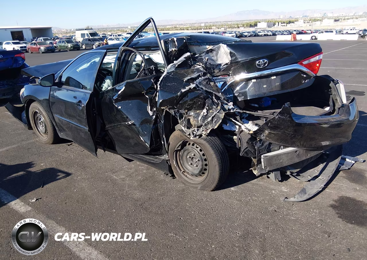 2017 Toyota Camry Le VIN:4T1BF1FK7HU312886 - 3