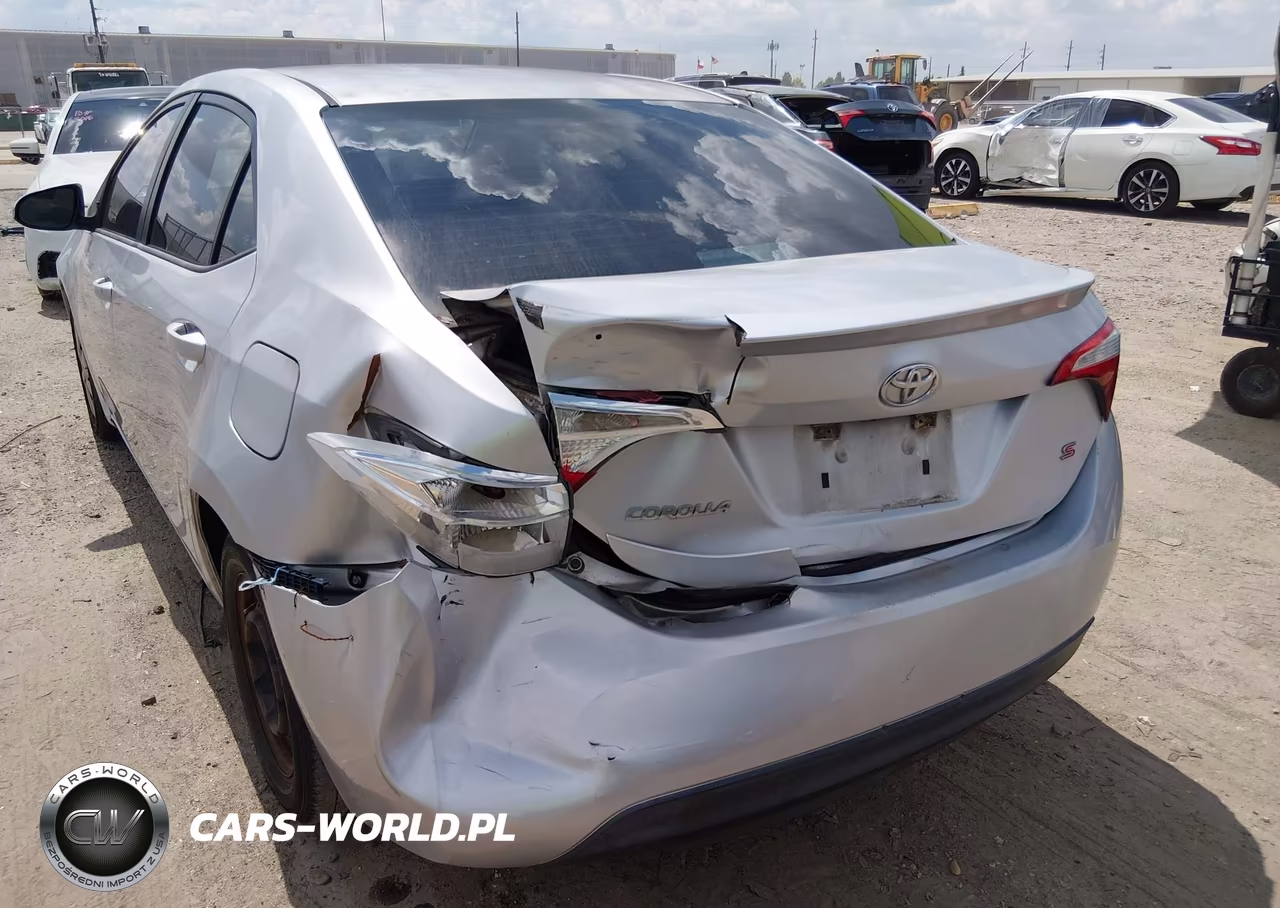 2015 Toyota Corolla S Plus VIN:5YFBURHE0FP216558 - 6