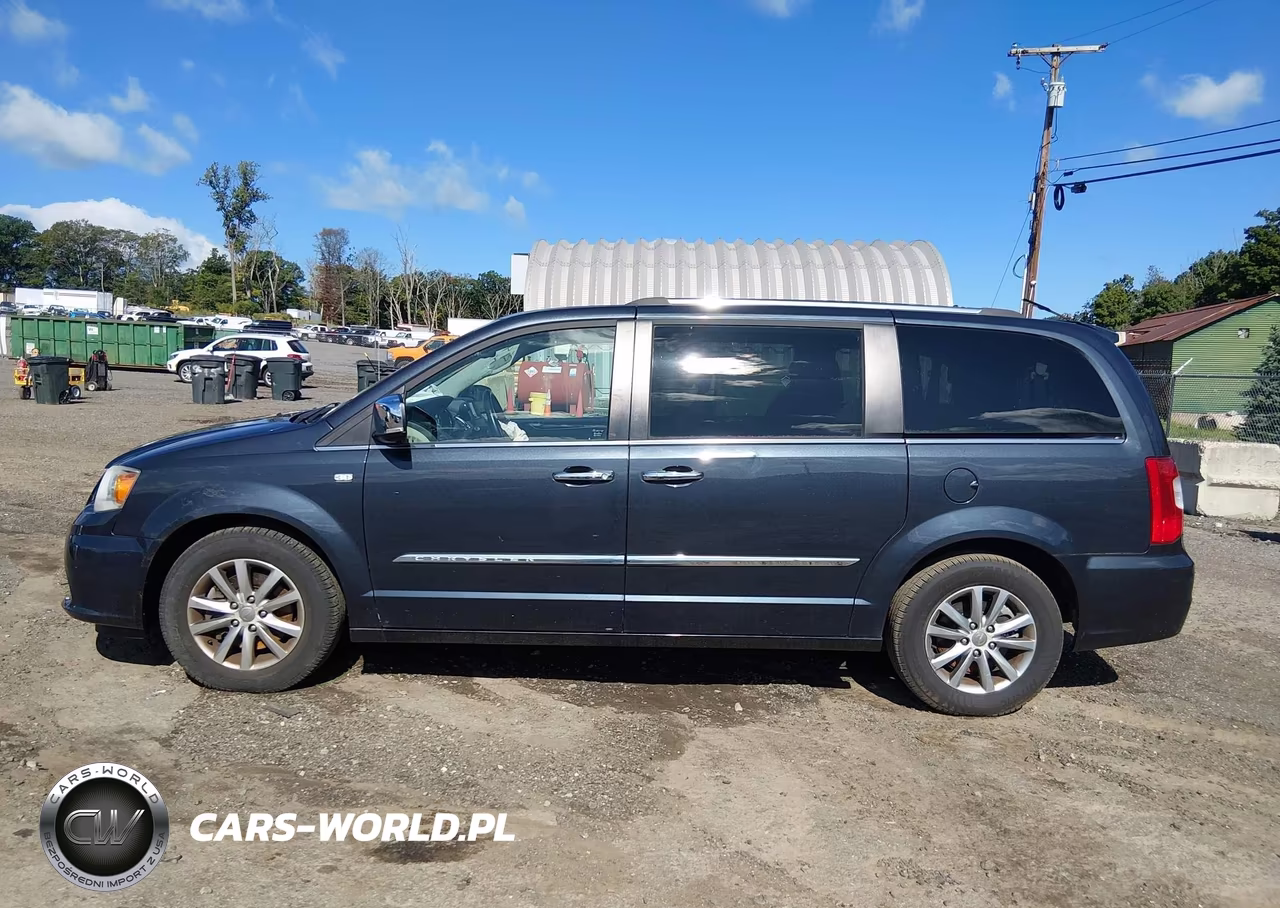 2014 Chrysler Town & Country Touring-L 30Th Anniversary VIN:2C4RC1CG3ER454124 - 14