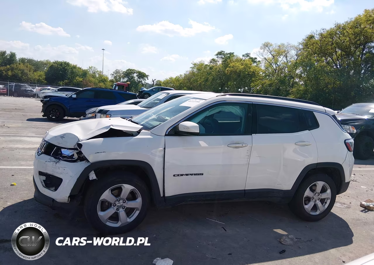 2018 Jeep Compass Latitude VIN:3C4NJCBB1JT293303 - 13