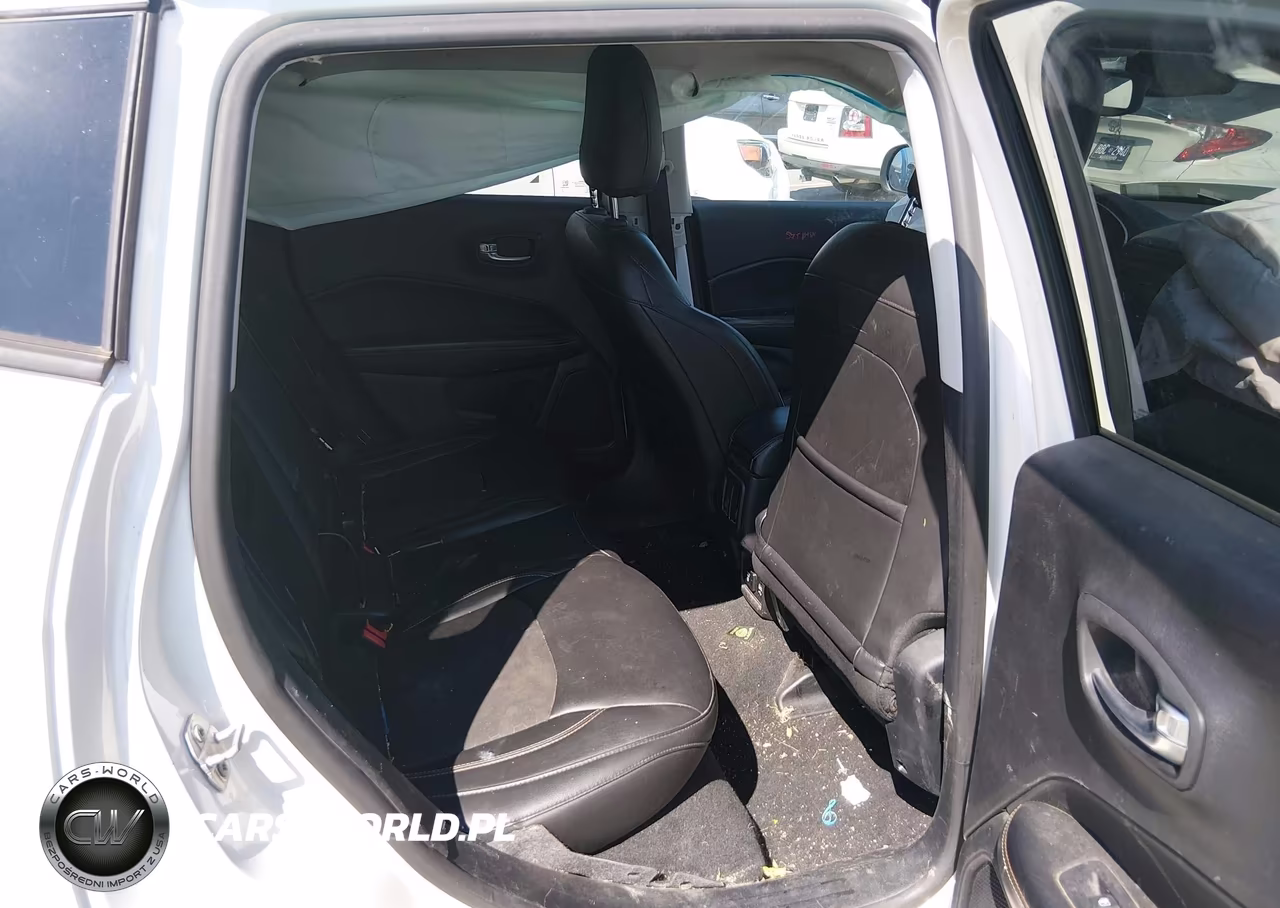 2018 Jeep Compass Latitude VIN:3C4NJCBB1JT293303 - 8