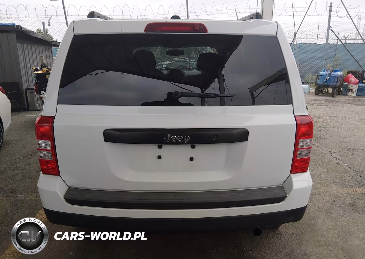 2016 Jeep Patriot Sport VIN:1C4NJPBAXGD784384 - 16
