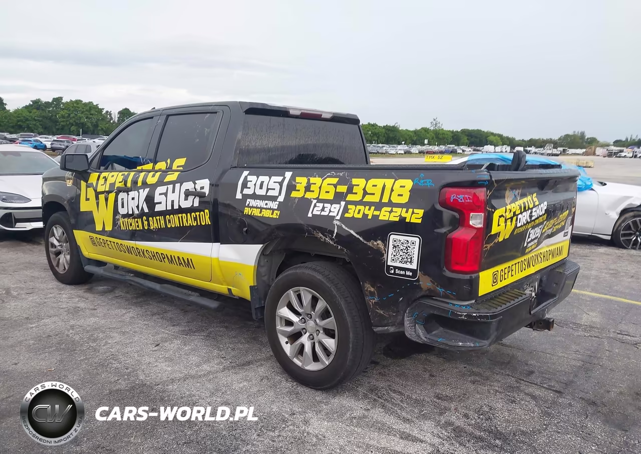 2020 Chevrolet Silverado 1500 2Wd Short Bed Custom VIN:3GCPWBEH0LG113941 - 3