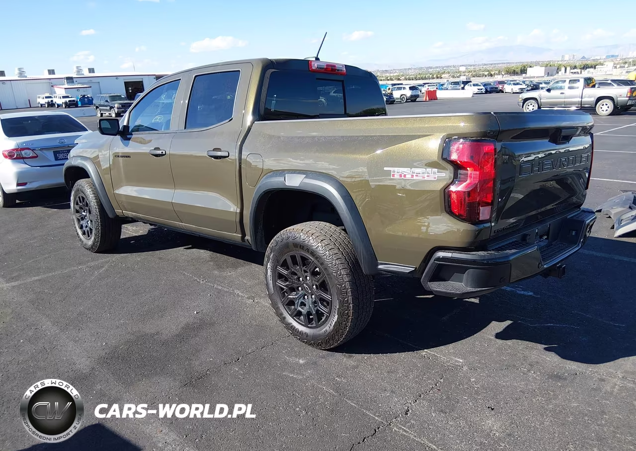 2025 Chevrolet Colorado 4Wd Trail Boss VIN:1GCPTEEKXS1175592 - 3