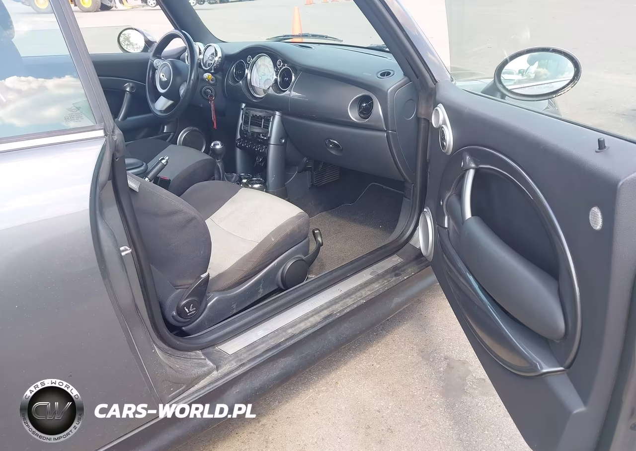 2005 Mini Cooper S VIN:WMWRH33565TF85679 - 5