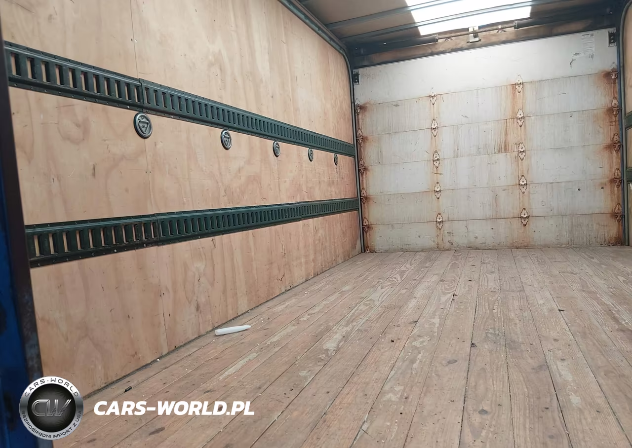 2019 Ford E-350 Cutaway VIN:1FDWE3F62KDC07215 - 6