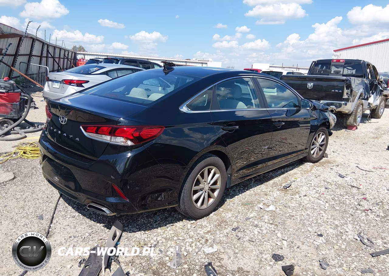 2018 Hyundai Sonata Se VIN:5NPE24AF4JH663327 - 4