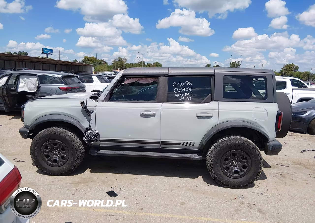2021 Ford Bronco First Edition VIN:1FMEE5EP9MLA41351 - 14