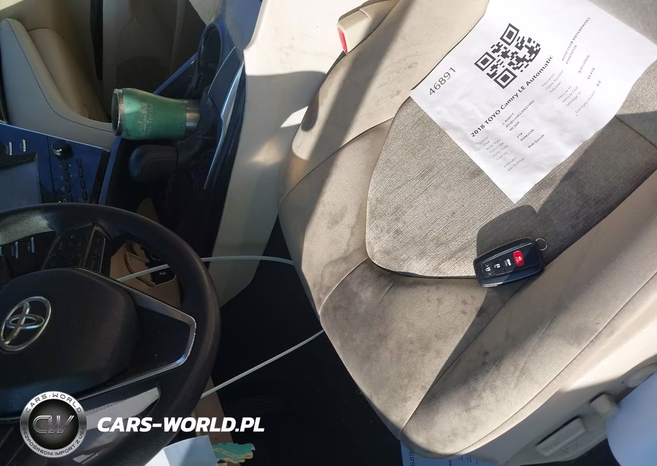 2018 Toyota Camry Le VIN:4T1B11HK3JU631963 - 11