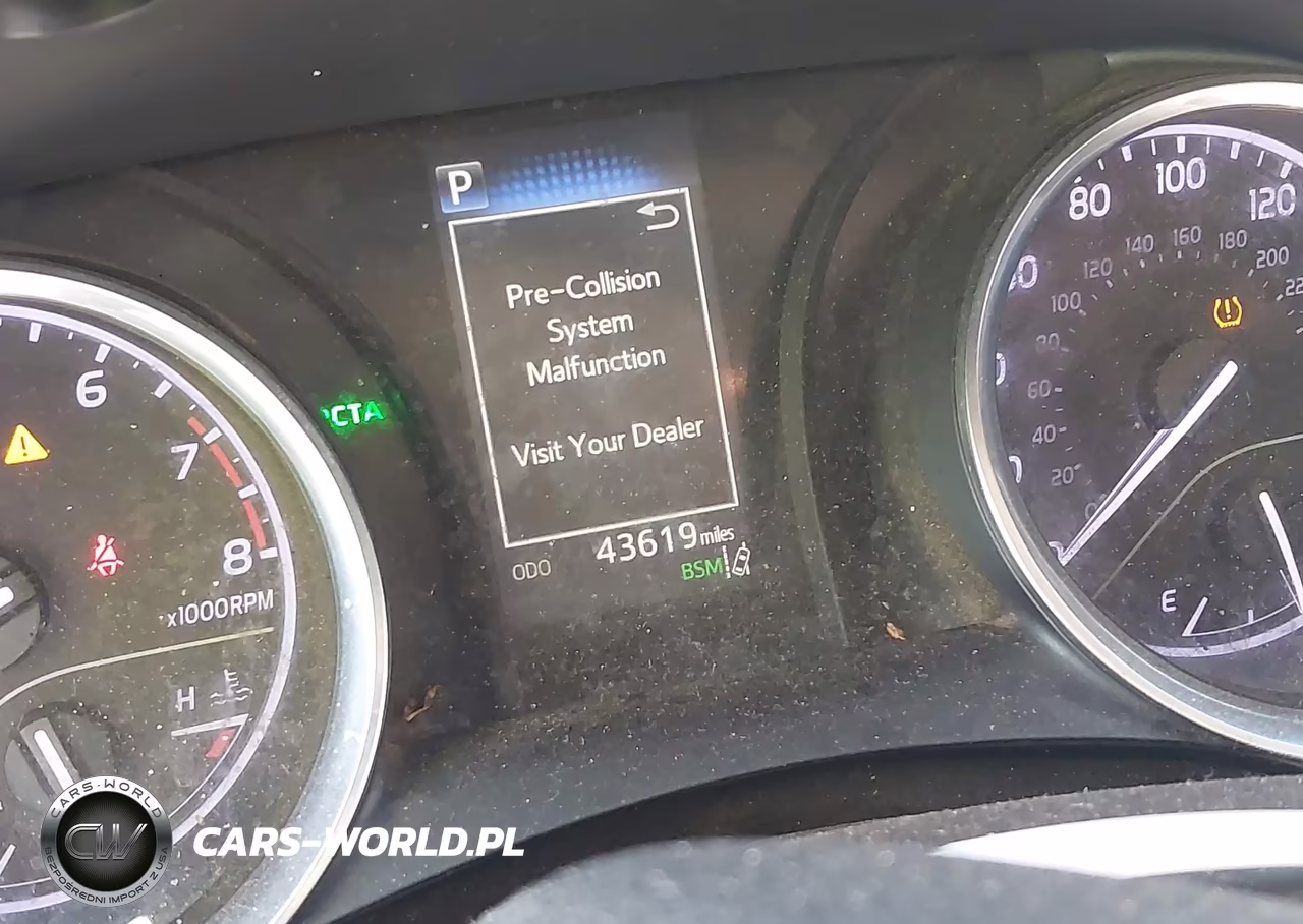 2018 Toyota Camry Le VIN:4T1B11HK3JU631963 - 16