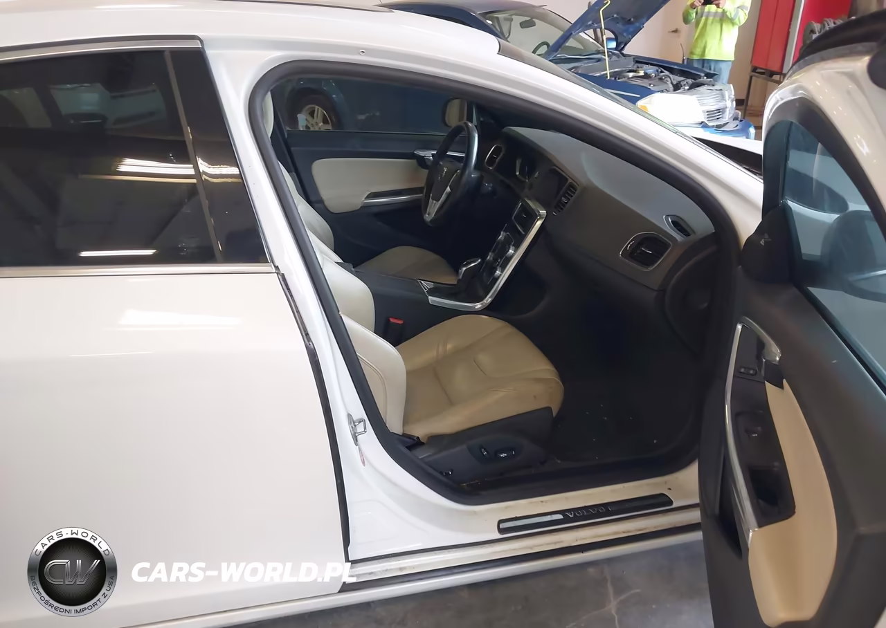 2016 Volvo S60 T5 Drive-E Premier VIN:YV126MFK1G2406014 - 5