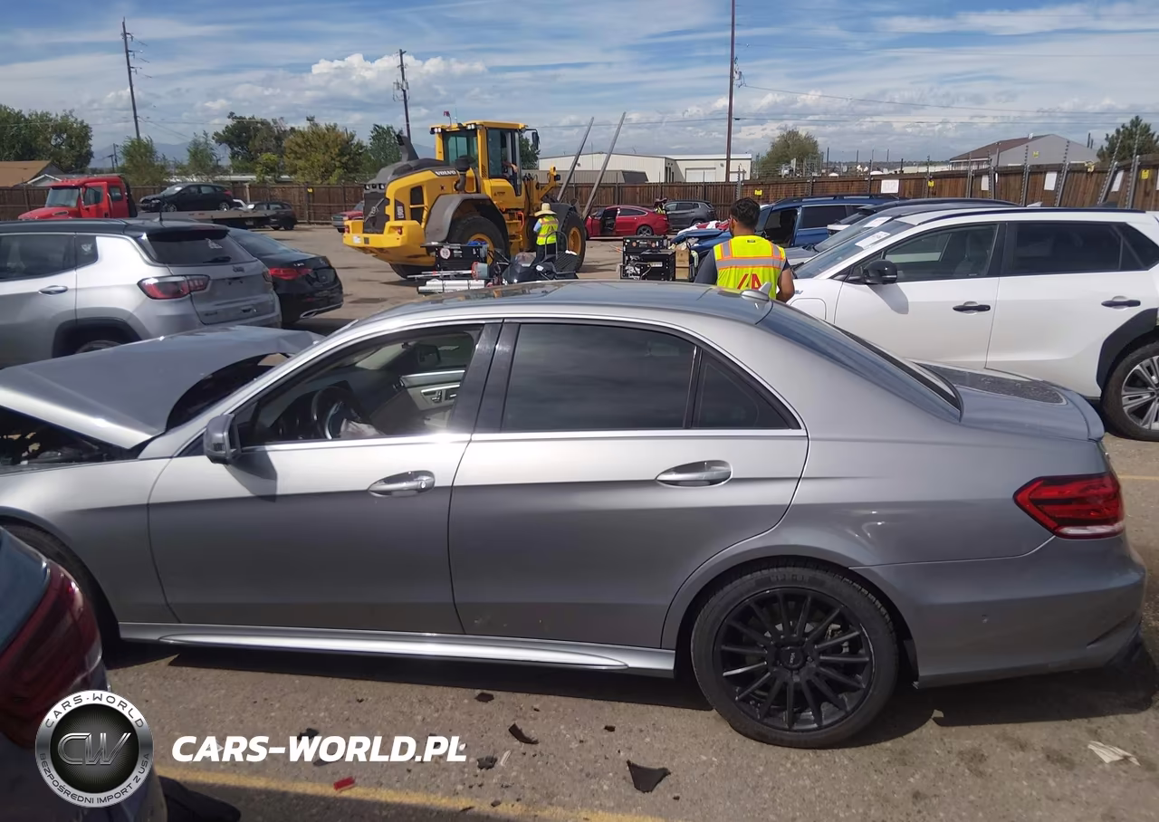 2014 Mercedes-Benz E 550 4Matic VIN:WDDHF9BB2EA866021 - 14