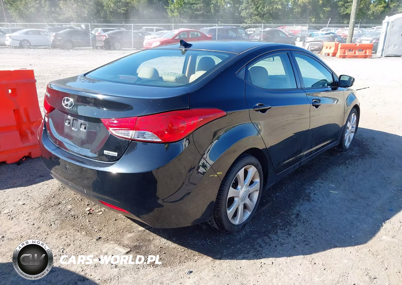 2013 Hyundai Elantra Limited VIN:5NPDH4AE5DH386614 - 4