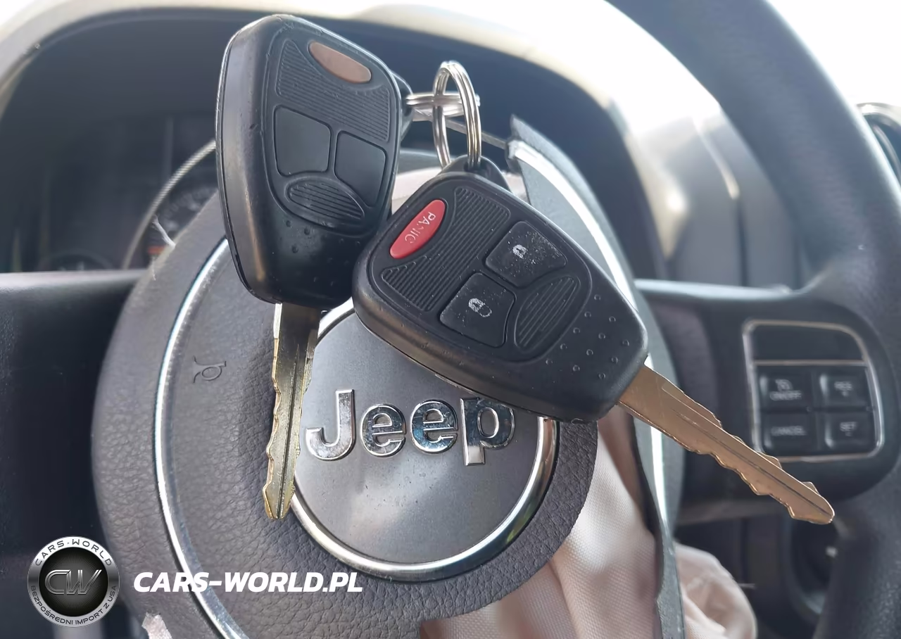 2015 Jeep Compass Sport VIN:1C4NJCBAXFD436866 - 11