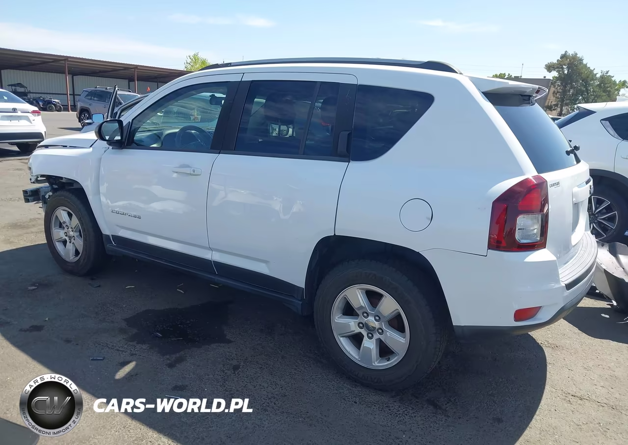 2015 Jeep Compass Sport VIN:1C4NJCBAXFD436866 - 3
