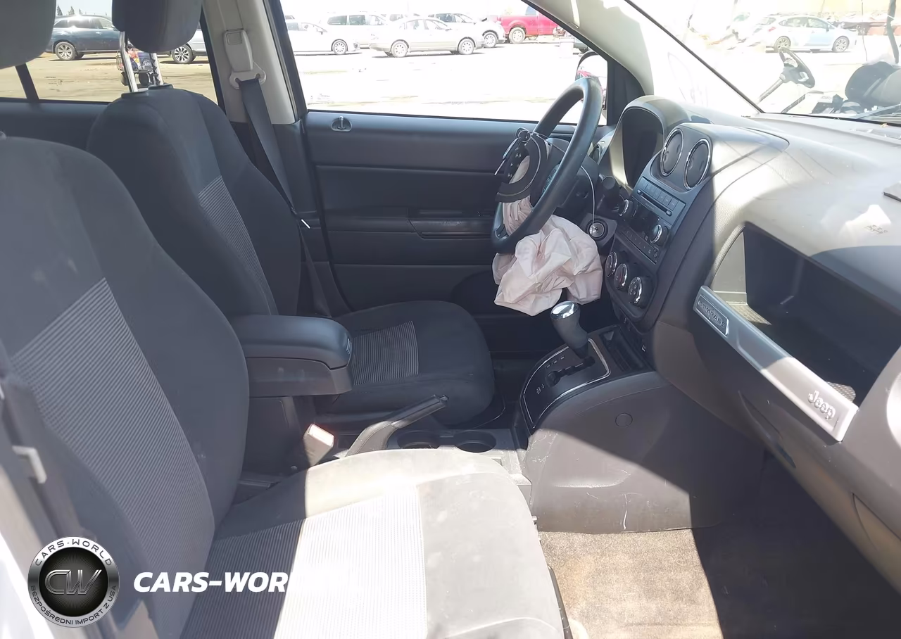 2015 Jeep Compass Sport VIN:1C4NJCBAXFD436866 - 5