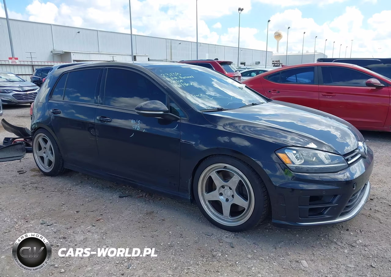 2017 Volkswagen Golf R 4-Door W-Dcc Navigation