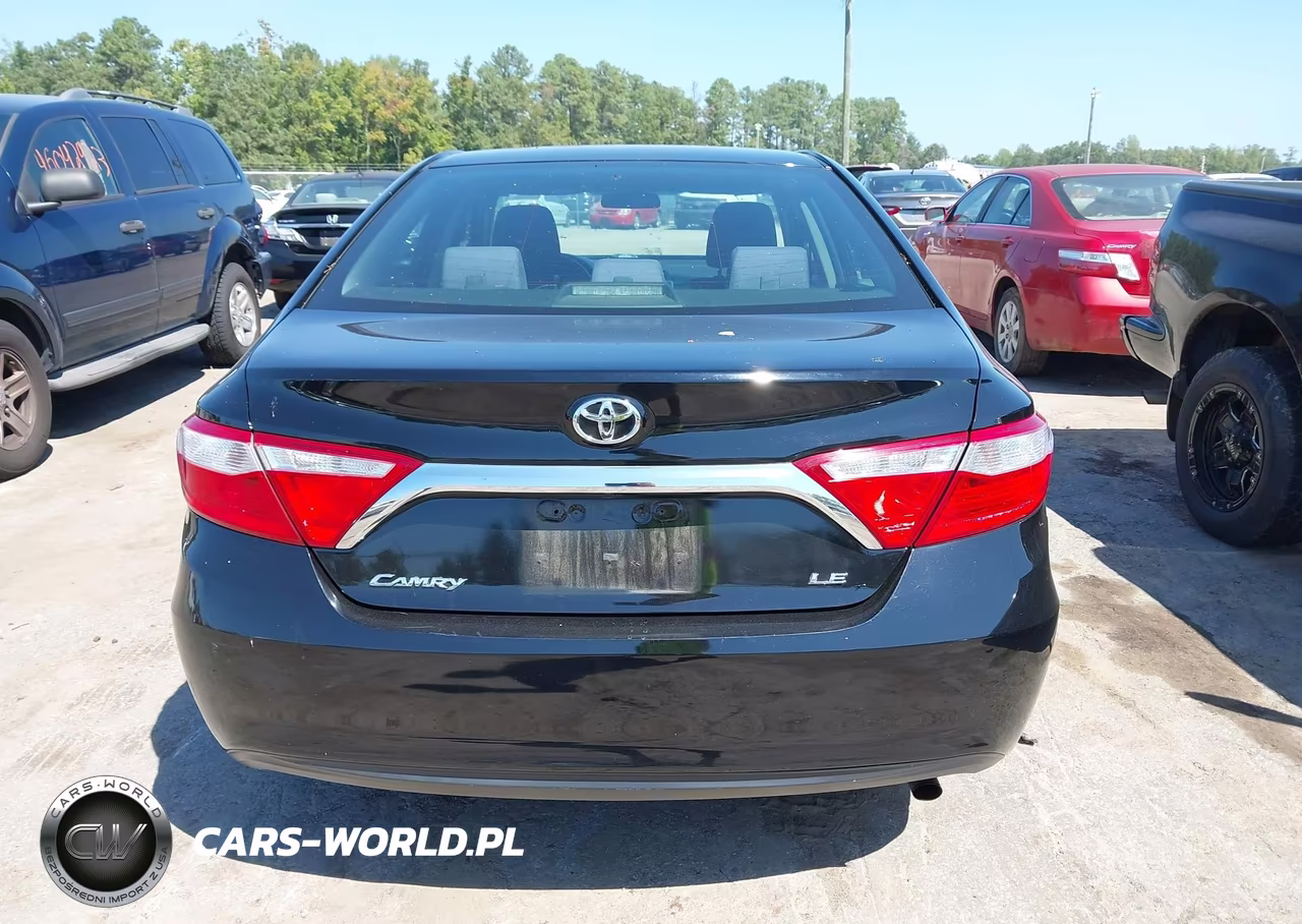2015 Toyota Camry Le VIN:4T4BF1FK2FR458907 - 16