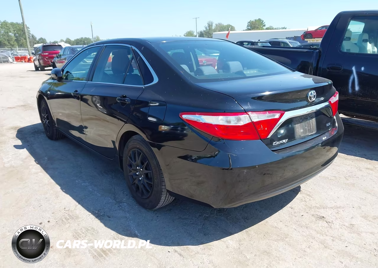 2015 Toyota Camry Le VIN:4T4BF1FK2FR458907 - 3